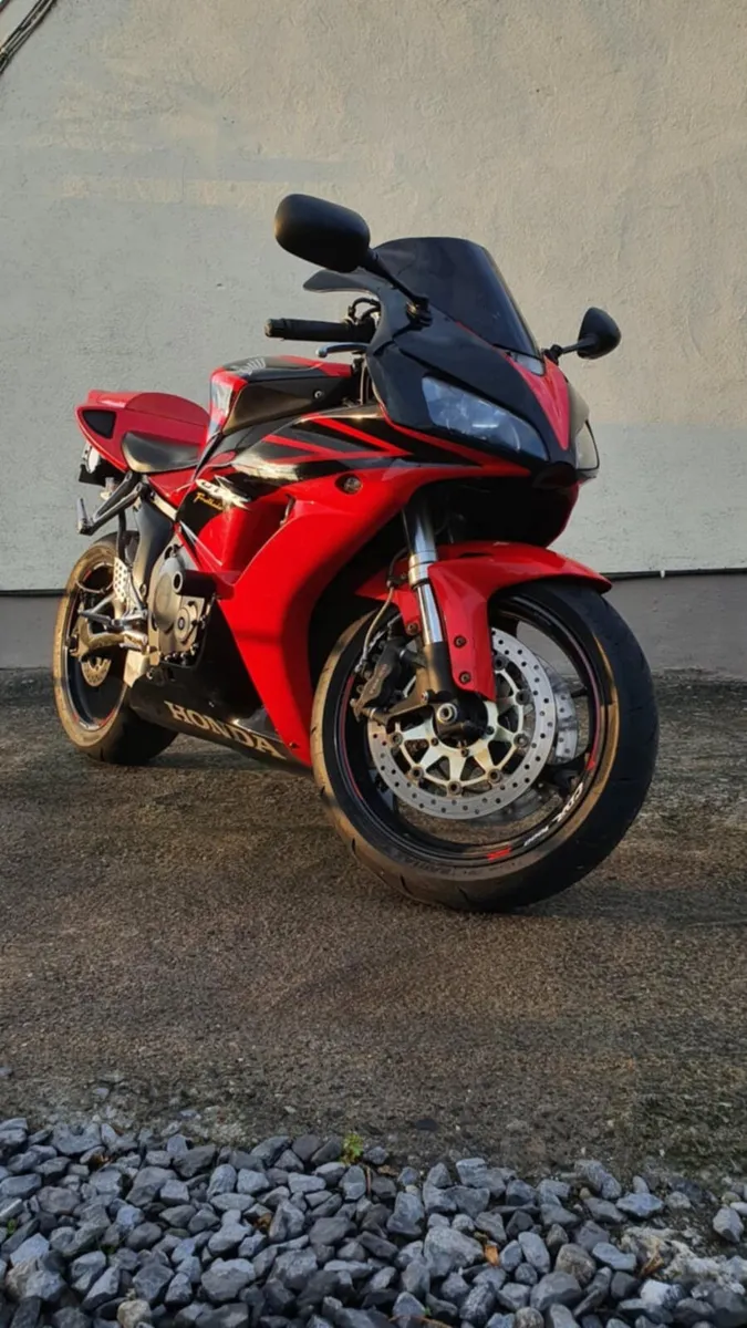 CBR1000RR - Image 1