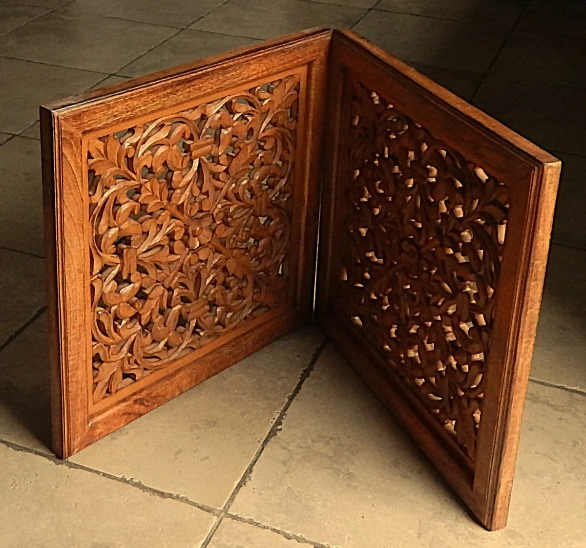 2 Carved Decorative Wooden Panels - Image 4