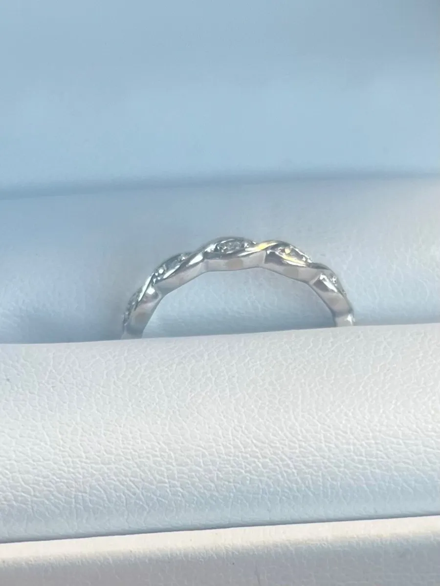 White gold diamond ring - Image 1