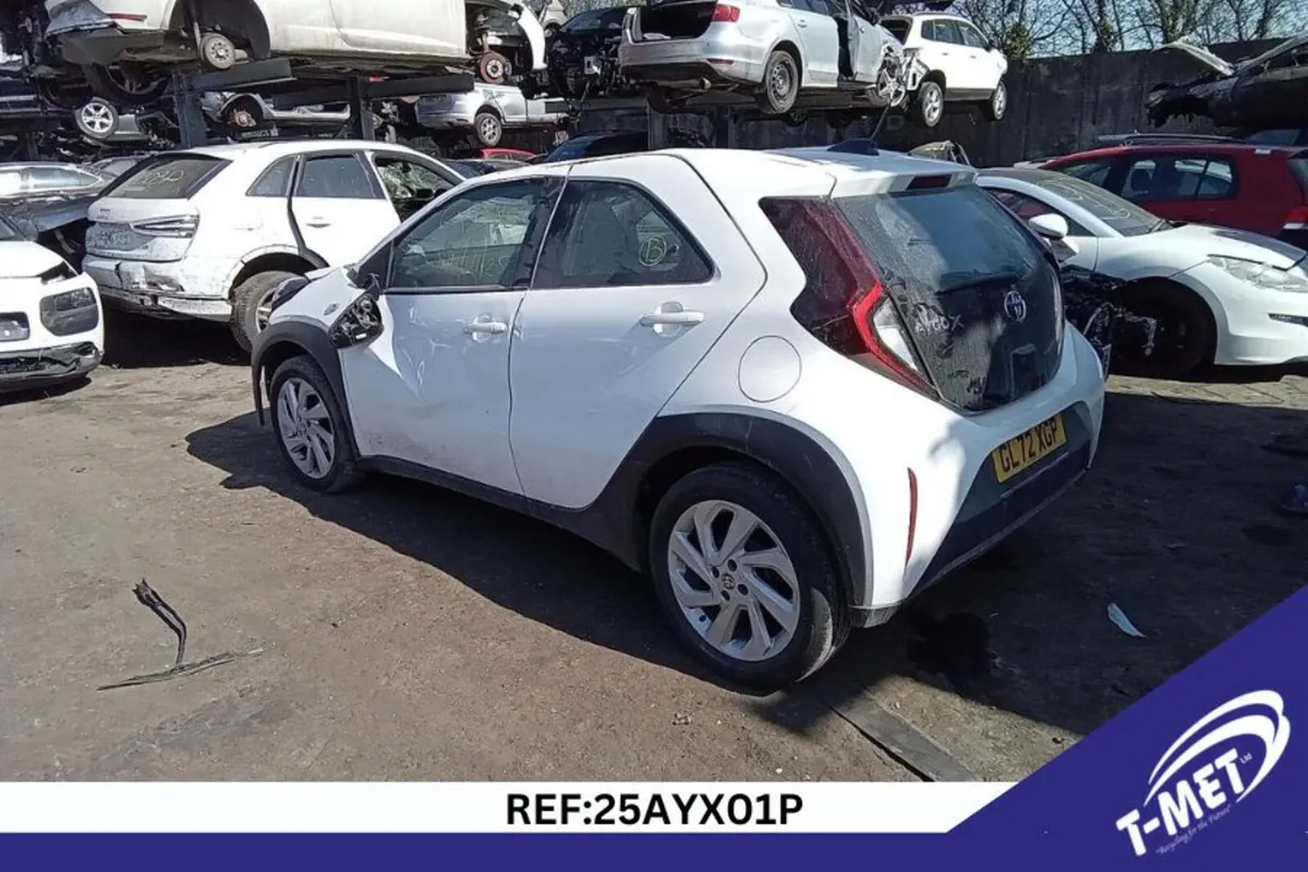 2023 TOYOTA  AYGO X BREAKING FOR PARTS - Image 3