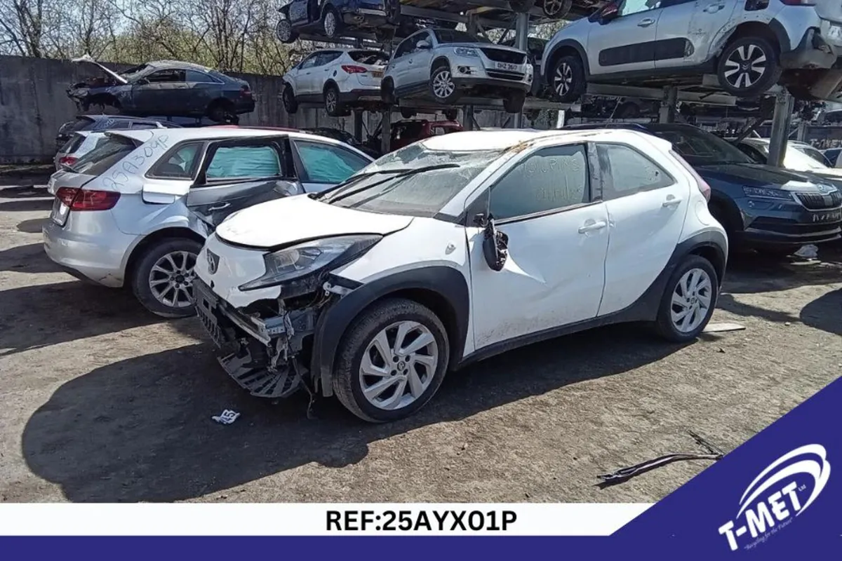 2023 TOYOTA  AYGO X BREAKING FOR PARTS - Image 4