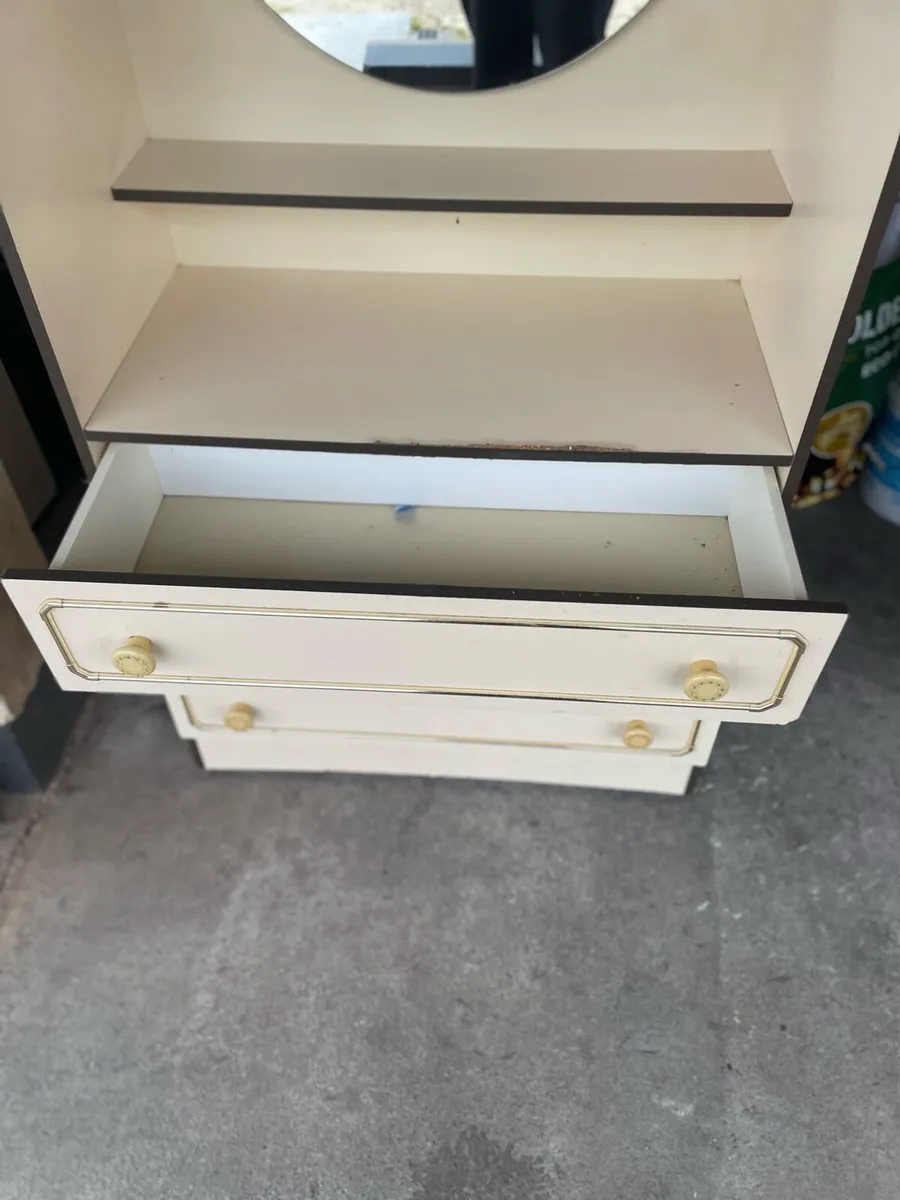Wardrobe - Image 2