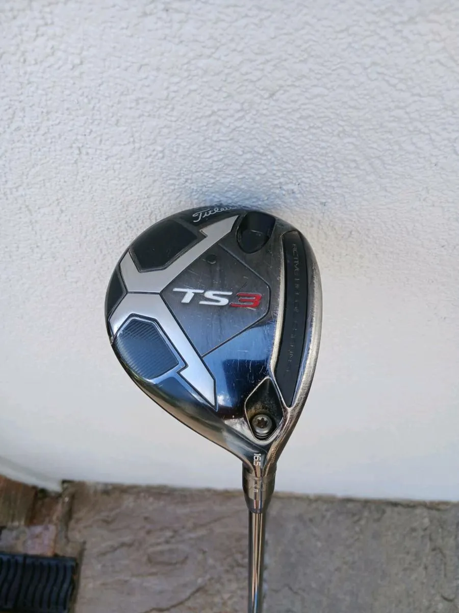 Golf club - Image 1