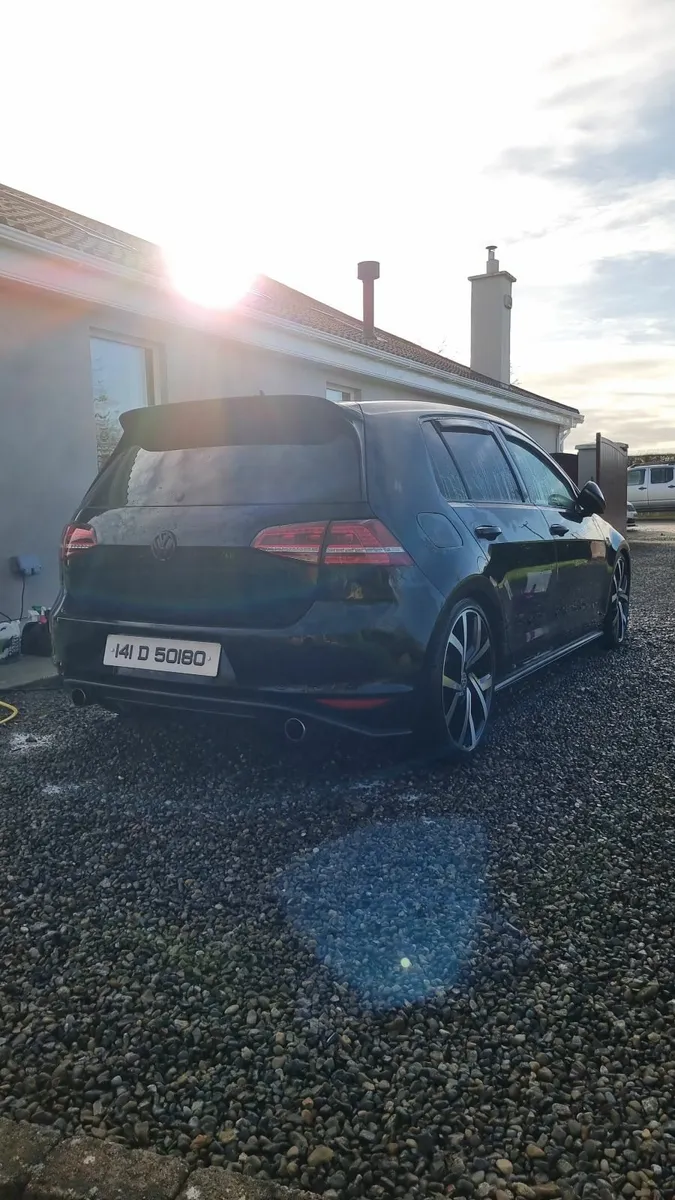 Volkswagen Golf GTI - Image 3