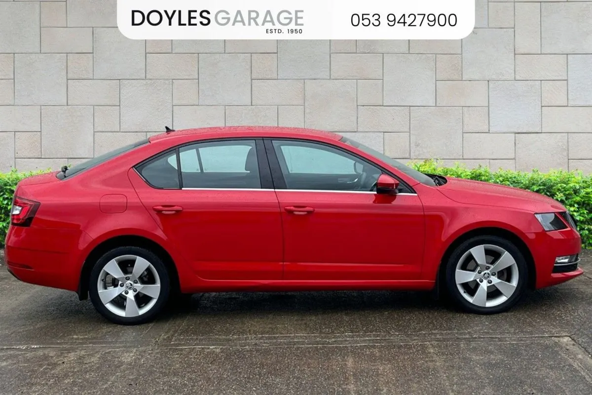 Skoda Octavia Style 1.0 TSi Petrol 115bhp - Image 2