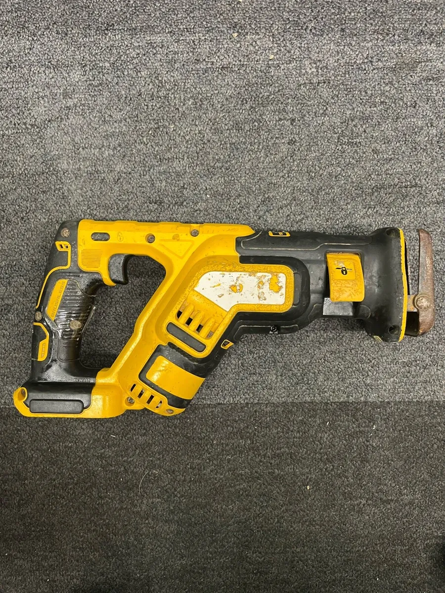 DeWalt Reciprocating Saw - Image 2