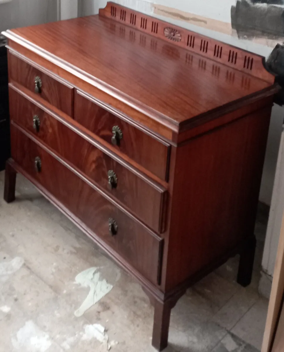 Antique mahogany chest - Image 2