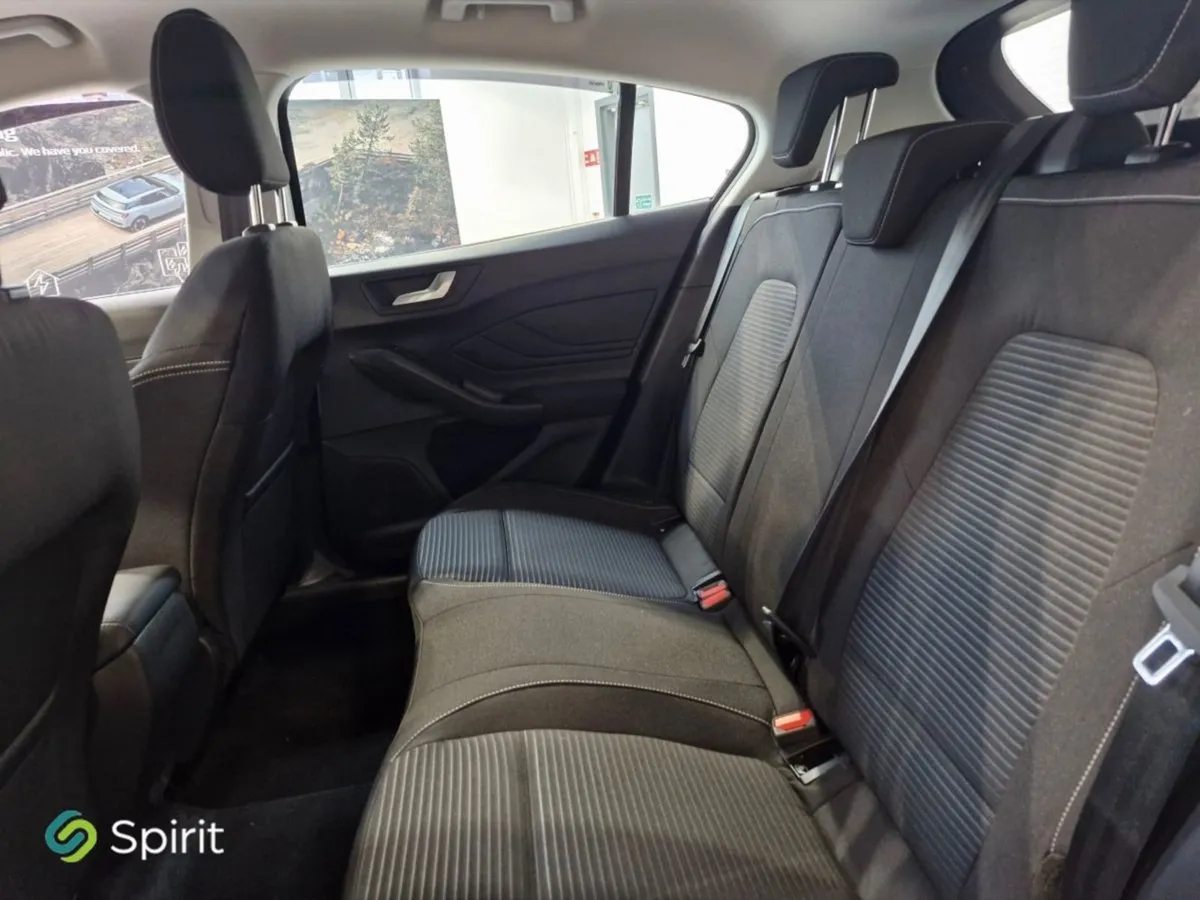 Ford Focus Titanium 1.0l Ecoboost 125PS Mhev  500 - Image 4