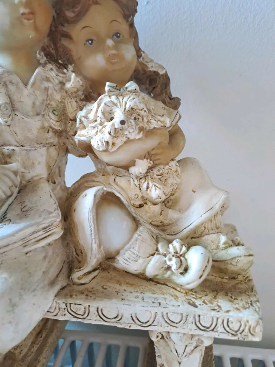 Boy and girl on bench figurine - Image 2