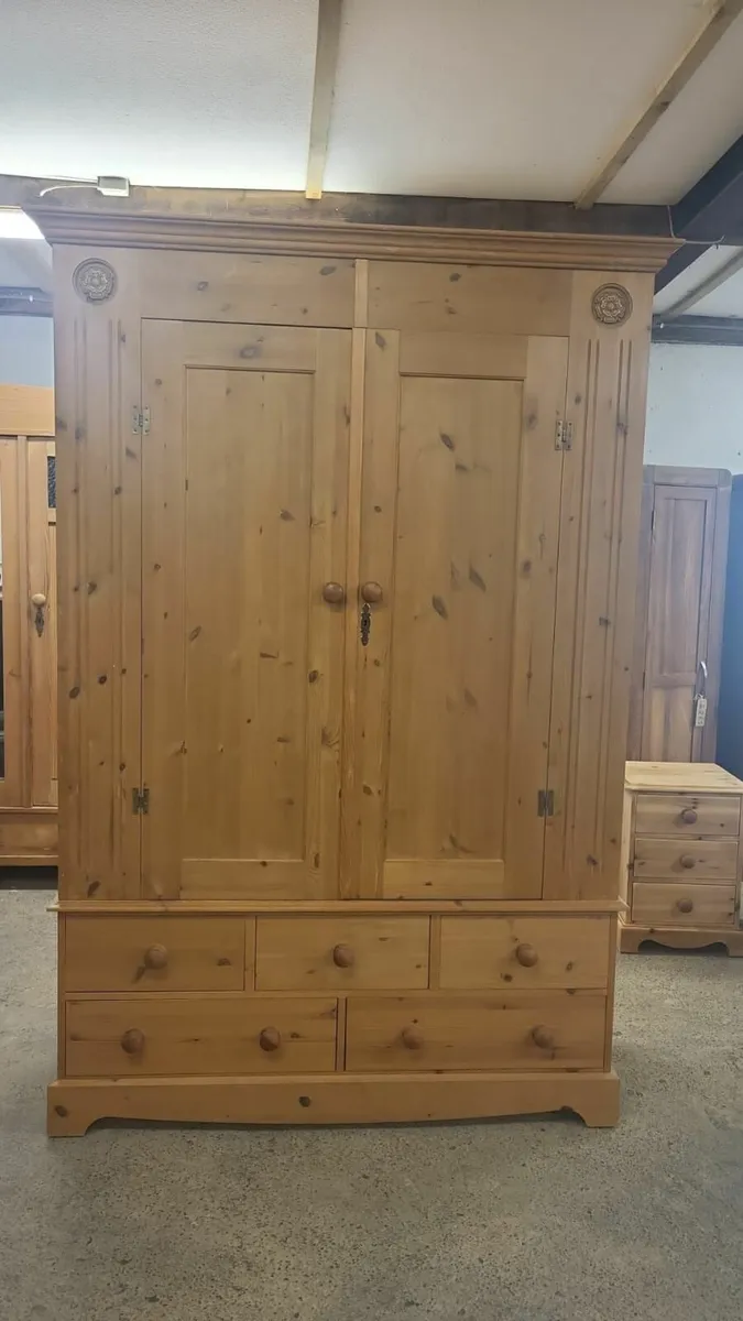 Large vintage pine wardrobe - Image 1