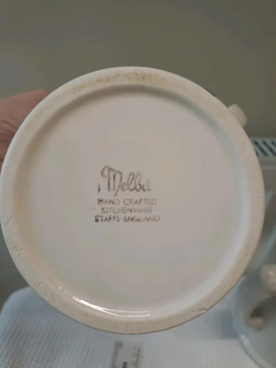 Melba flowers jug - Image 4