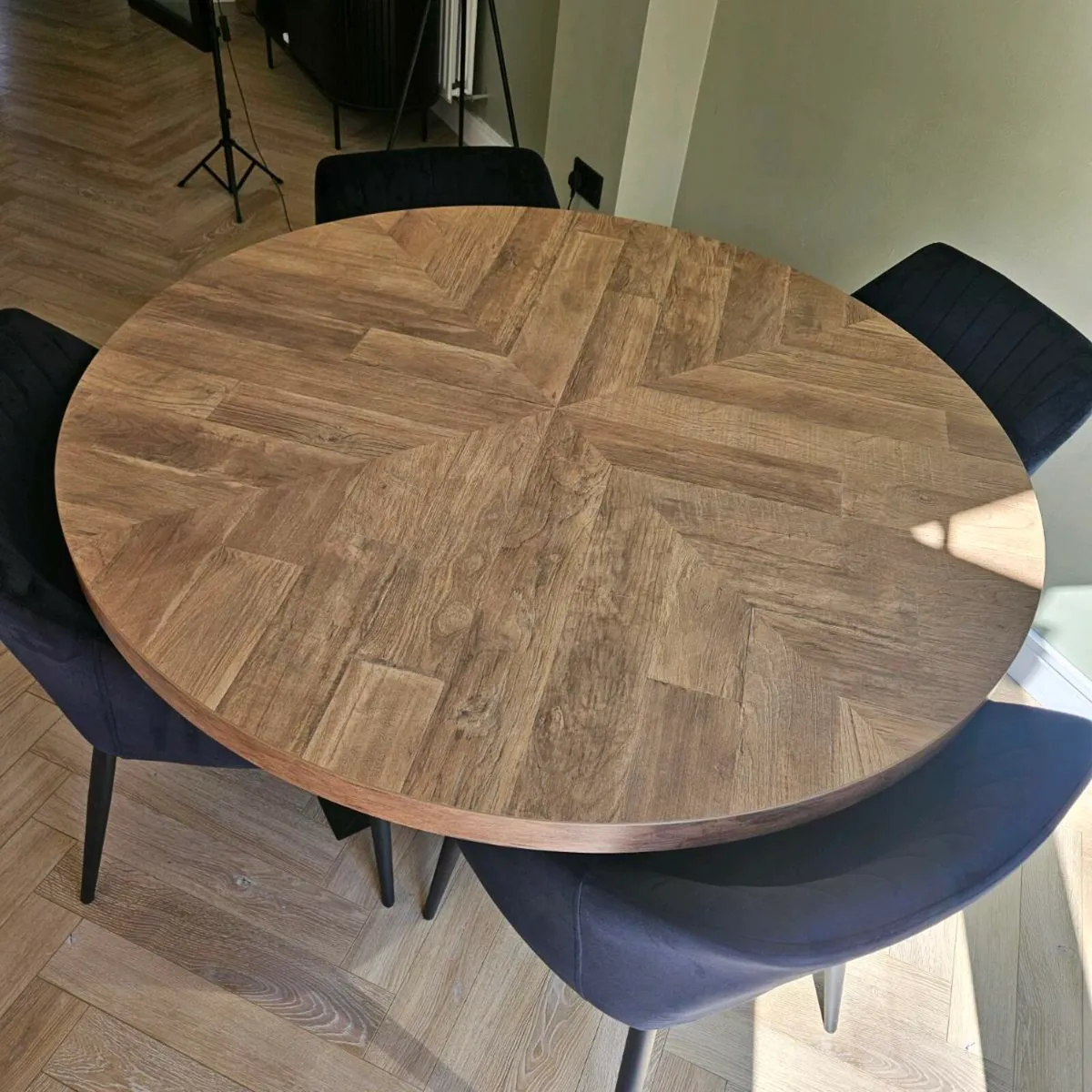 Dining Table & Chairs - Image 2