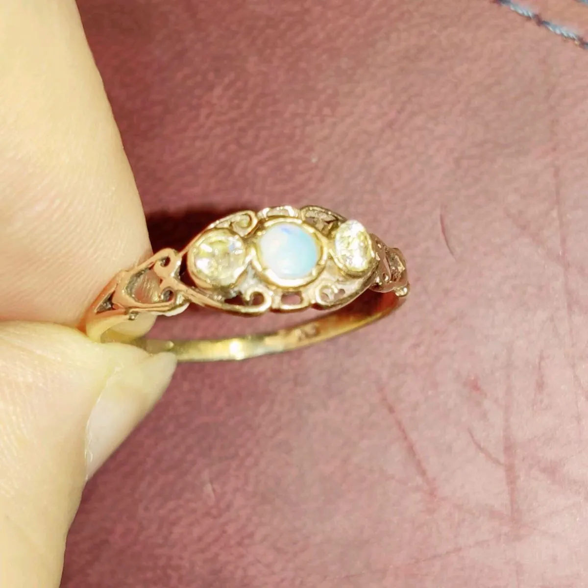 OPAL CELTIC KNOT, 9CT Gold Vintage Dress Ring ! - Image 1