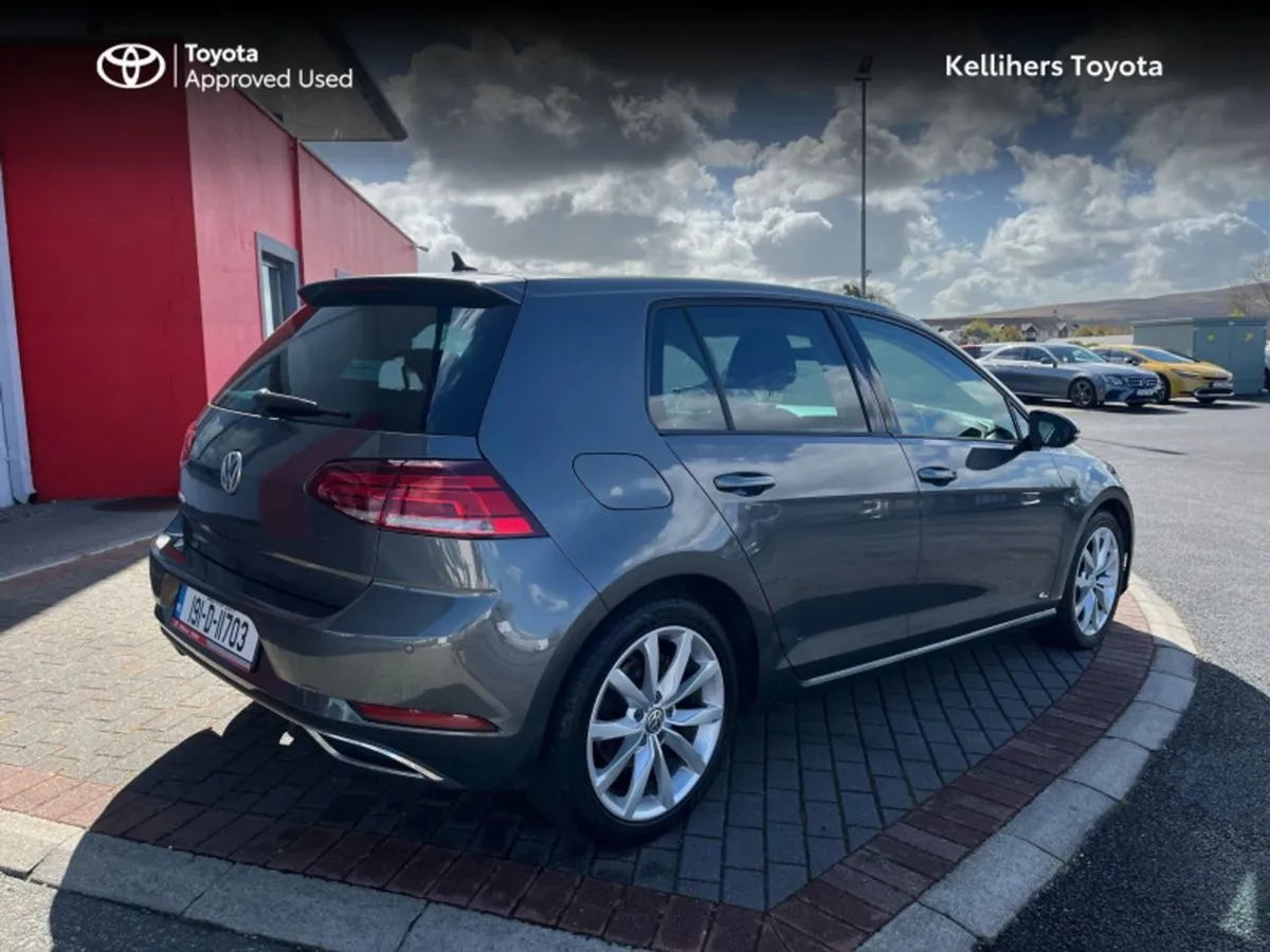 Volkswagen Golf Highline 1.6 TDI Manual 5speed 5D - Image 2