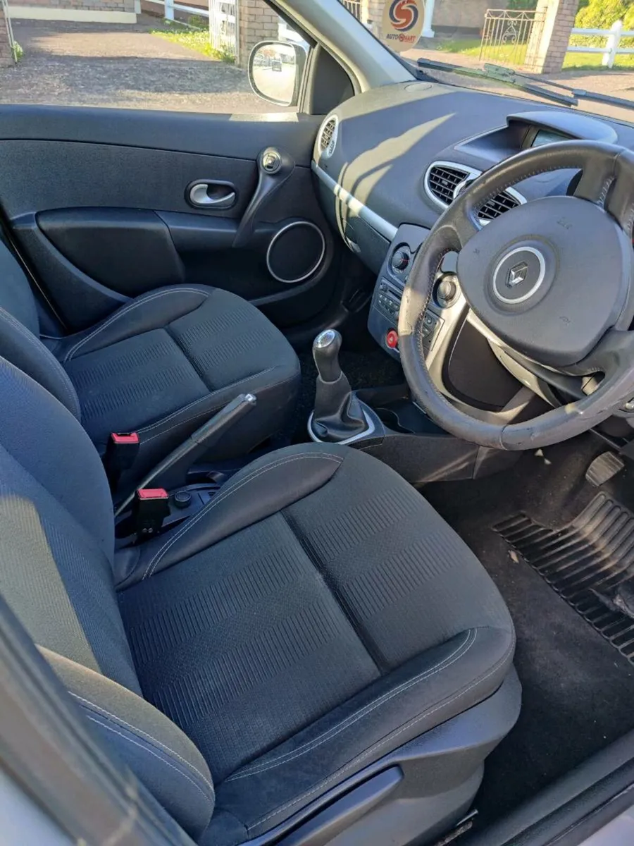 (Sold) 2010 Renault Clio - Image 3