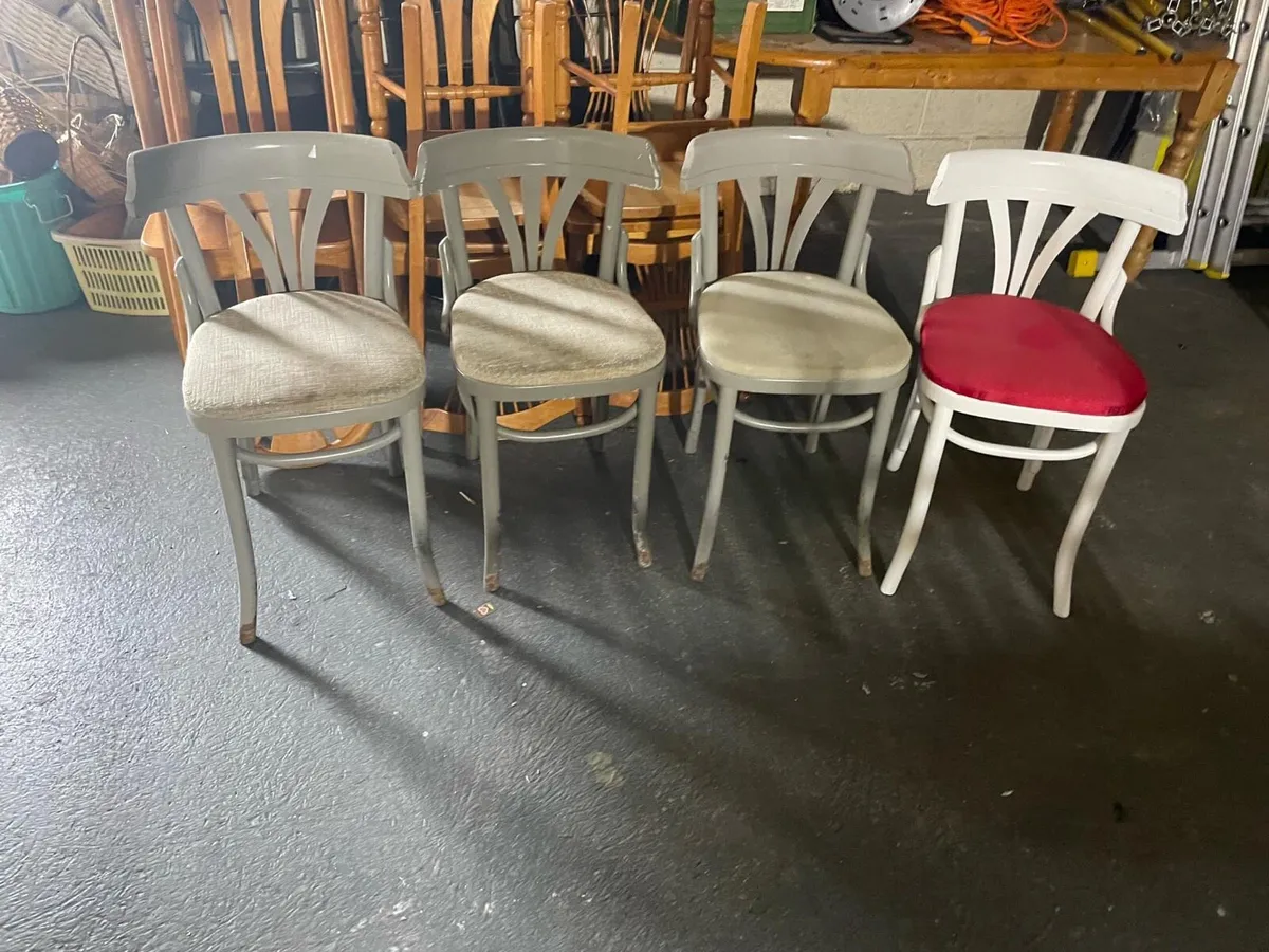 4 kitchen chairs set €10 each - Image 3