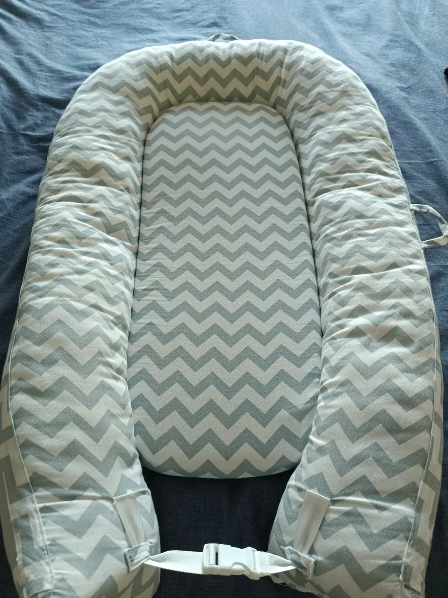 Free baby sleeping coccon - Image 2