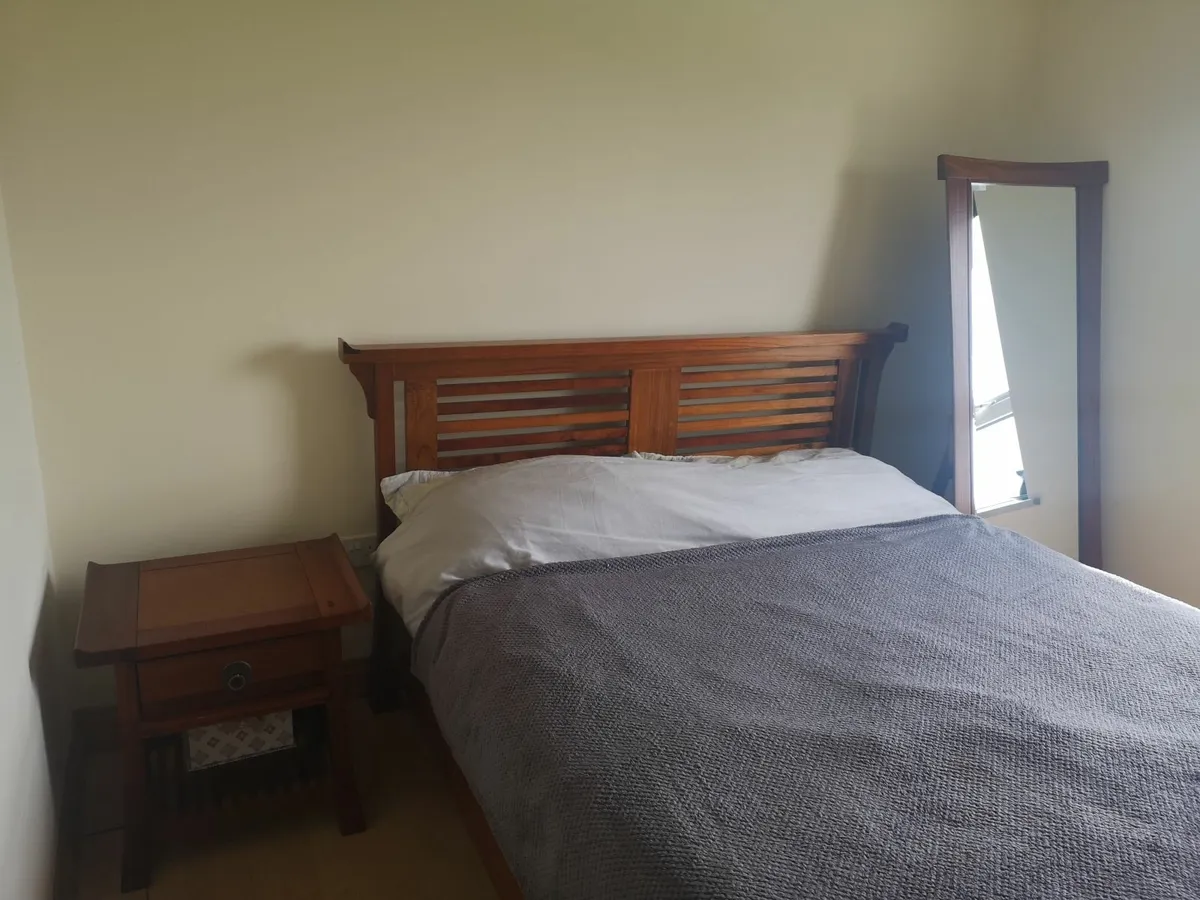 Bedroom furniture - Image 3
