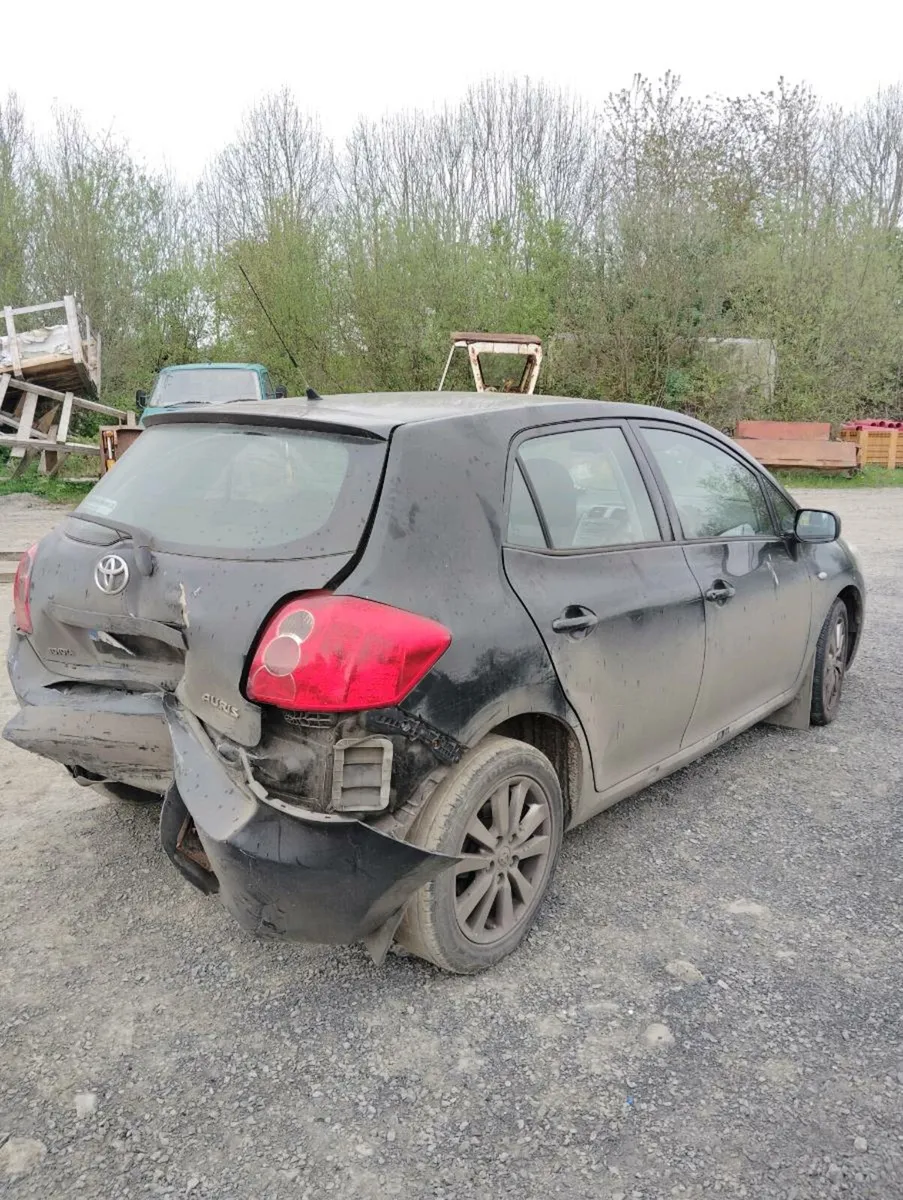 Breaking Toyota auris 2008 petrol vvti - Image 3