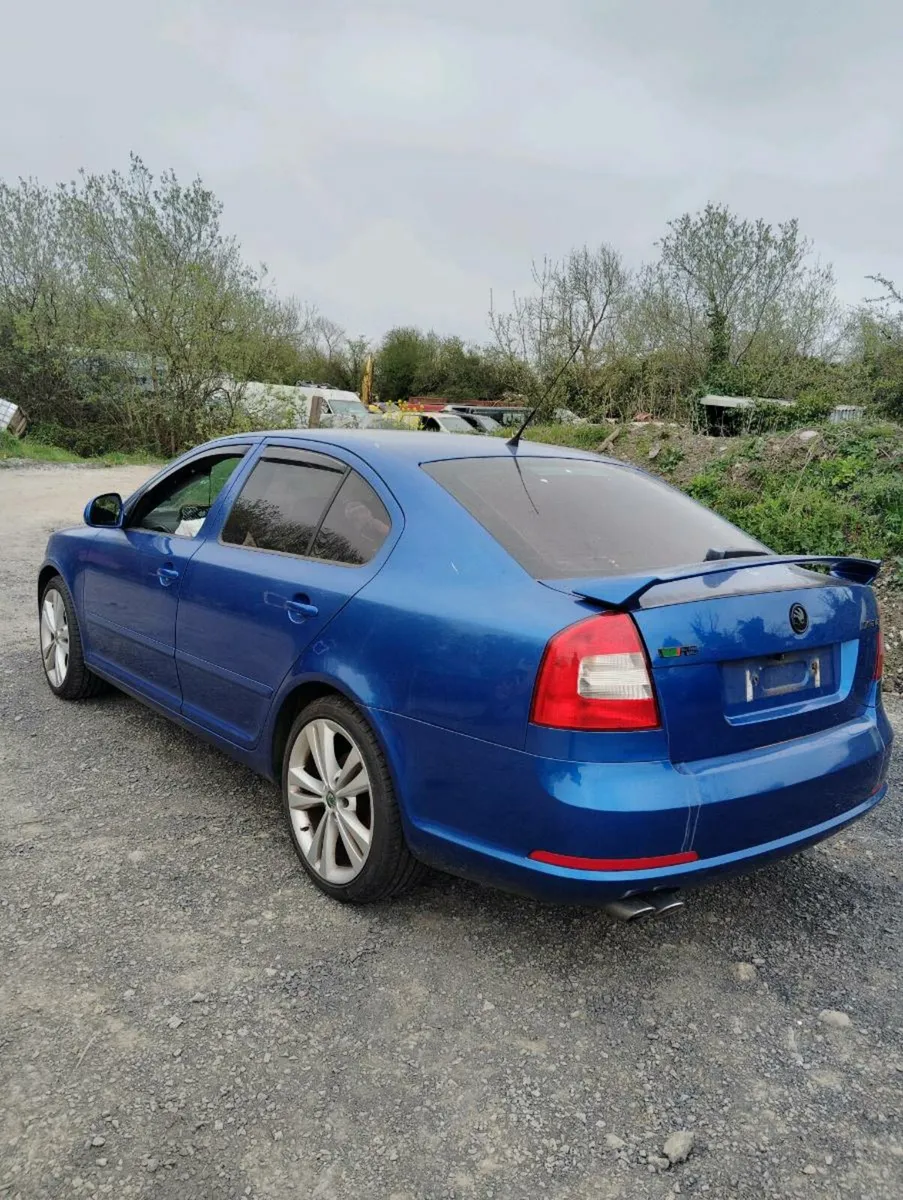 Breaking Skoda Octavia VRS 2010 2.0tdi cega - Image 3