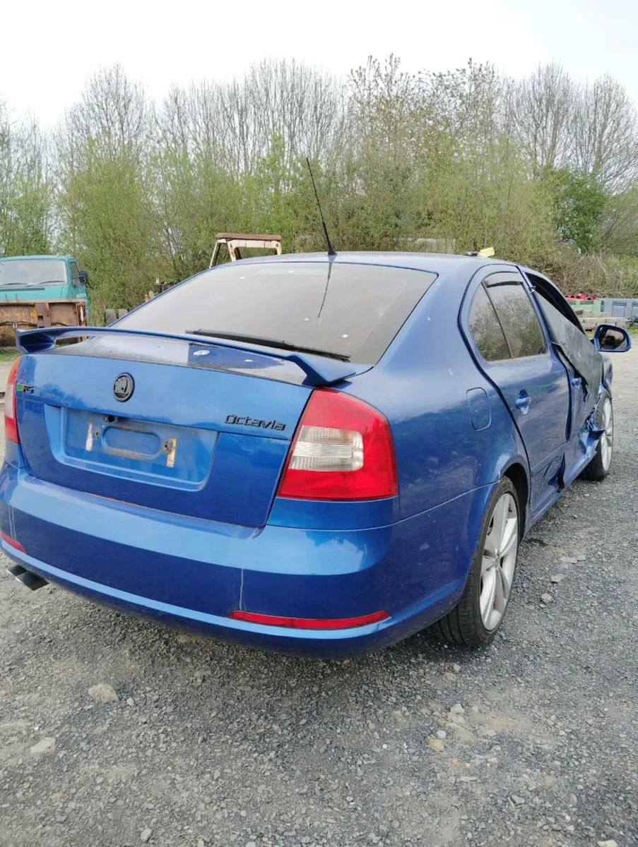 Breaking Skoda Octavia VRS 2010 2.0tdi cega - Image 4