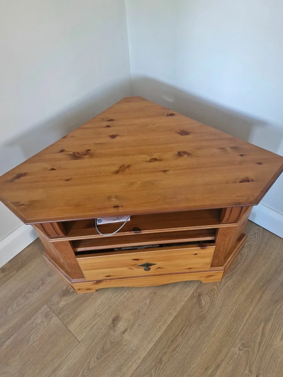 TV Unit - Image 2