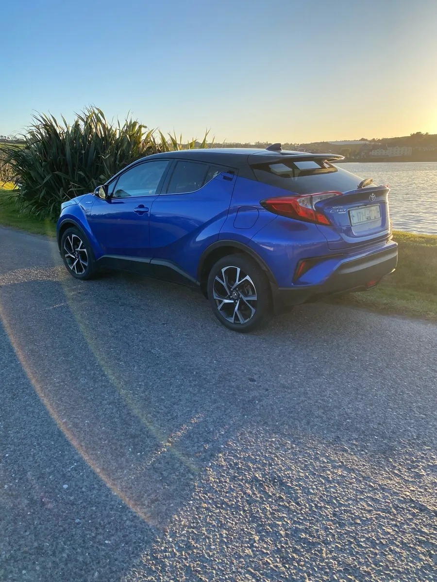 TOYOTA CHR 1.8 HYBRID AUTO SOL SPORT - Image 4