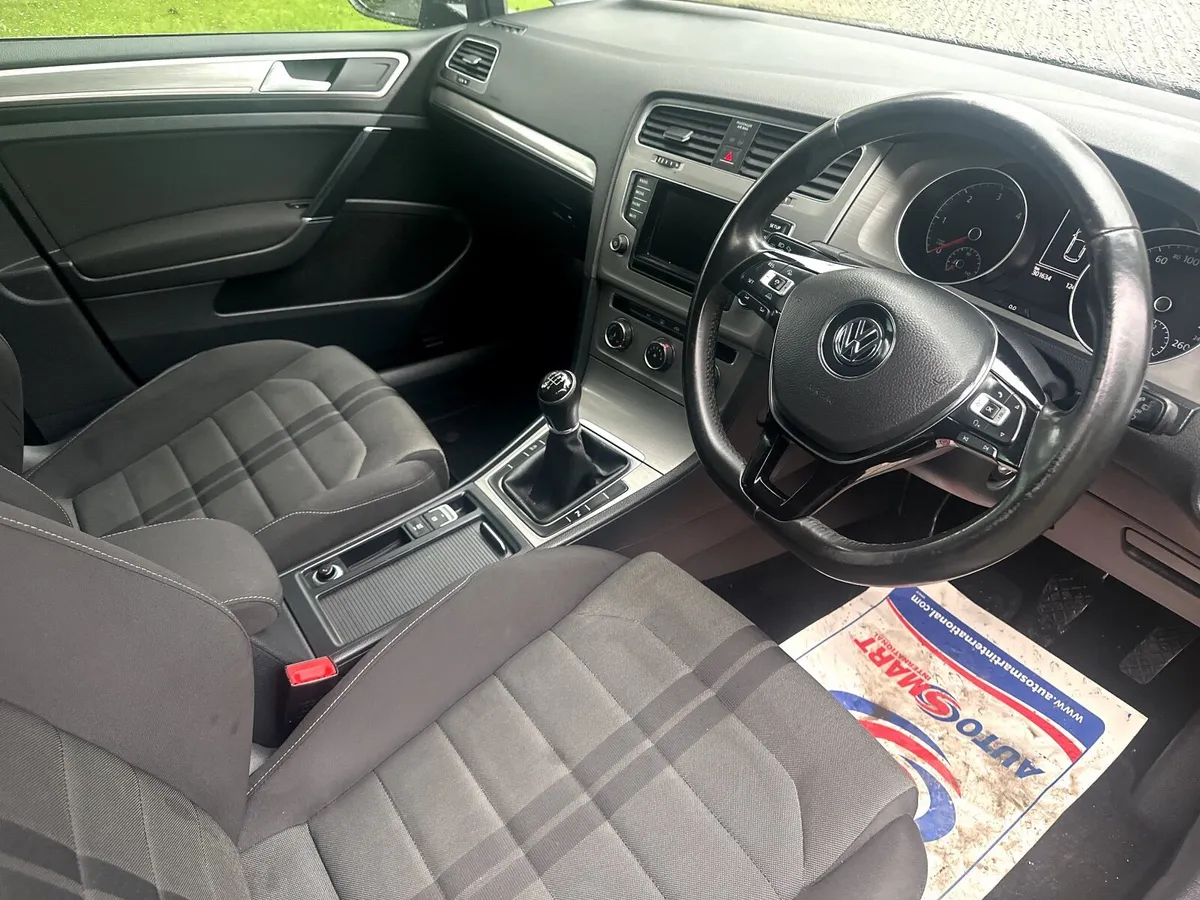 2015 Volkswagen Golf R-LINE - Image 2