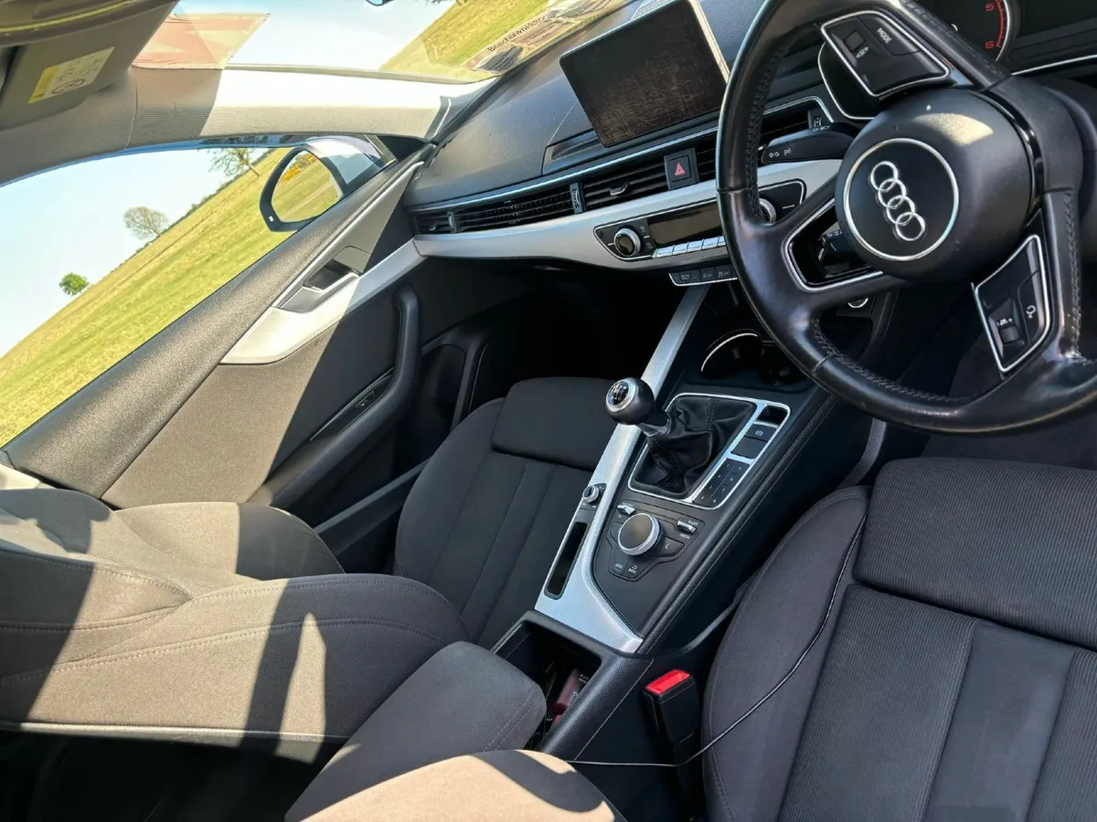Audi A4 2016 - Image 4