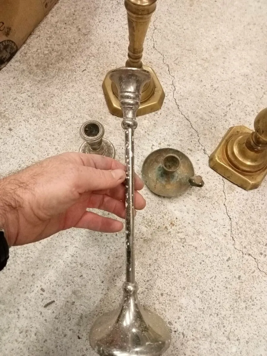 Old brass candle holders - Image 4
