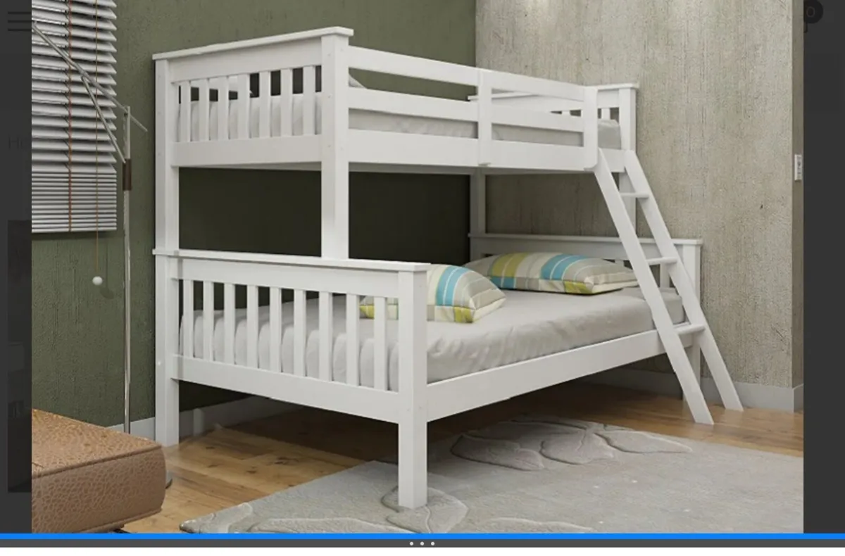 Triple bunk beds😴😴😴 grey or white - Image 3