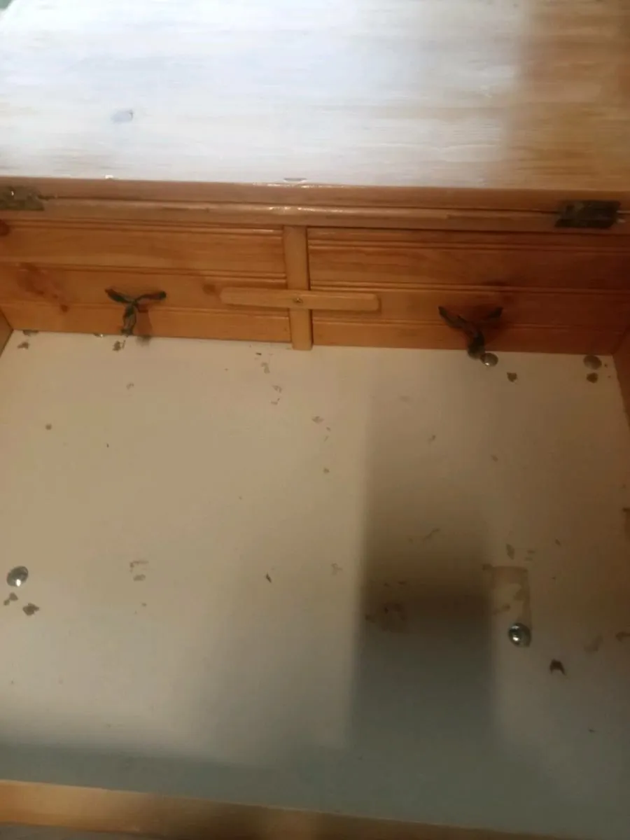 Old sloped writing desk - Image 3