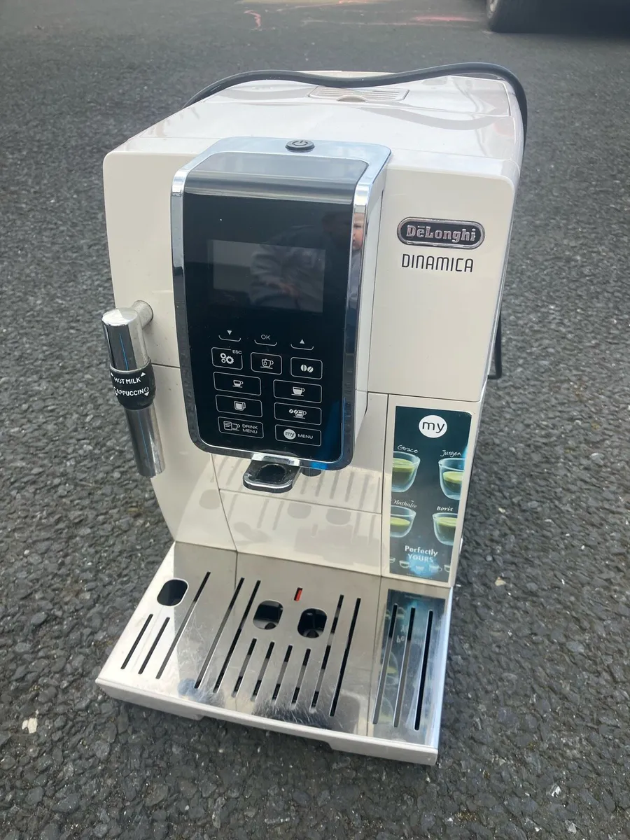 Delonghi coffee machine - Image 1