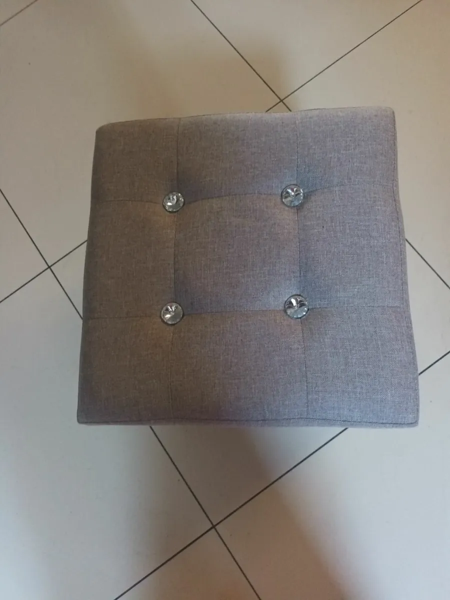 Harry Corry  Ottoman  With Storage. - Image 1