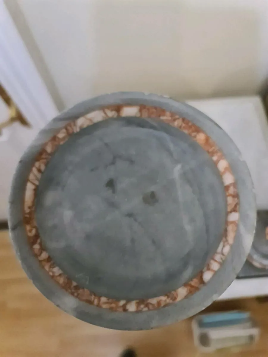 Small marble pedestals - Image 4