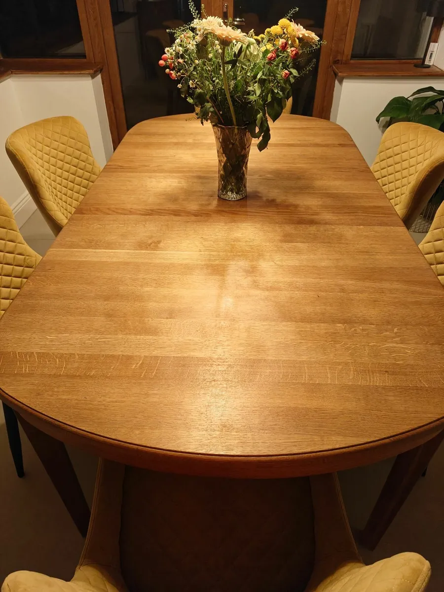 Dining table - Image 4