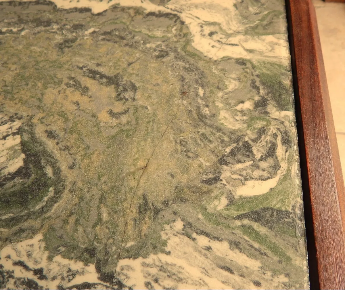 Retro Coffee Table in Wood with Marble Veneer Top - Image 3
