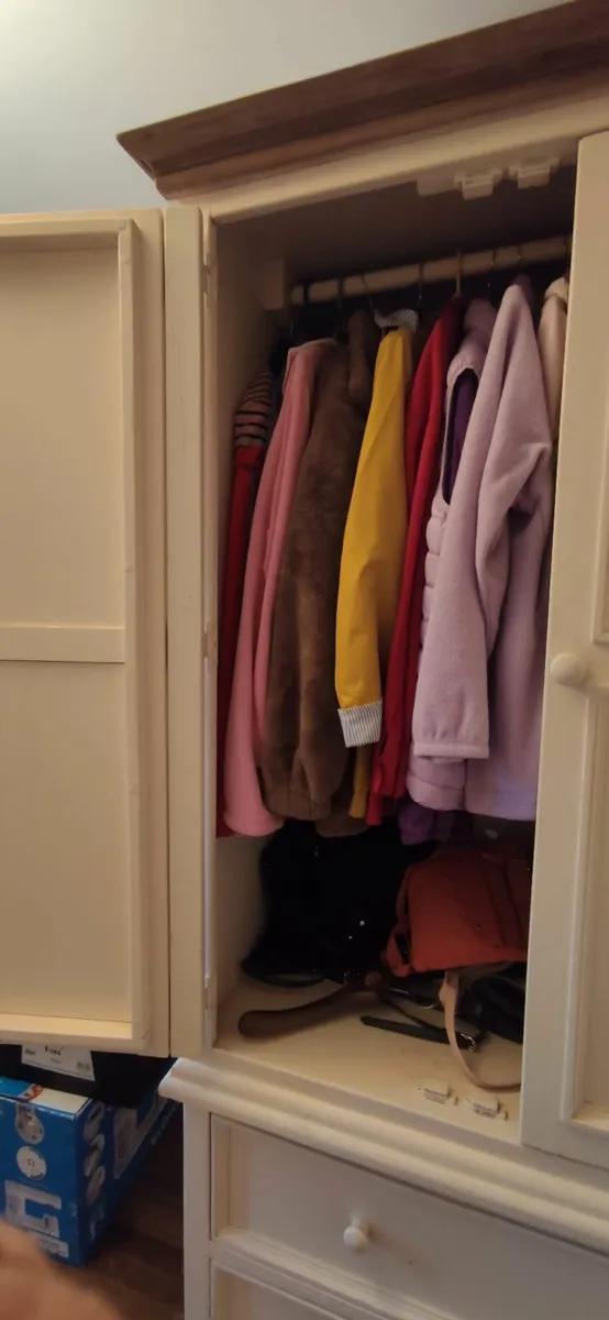 Wardrobe and drawers unit double hinge doors - Image 1