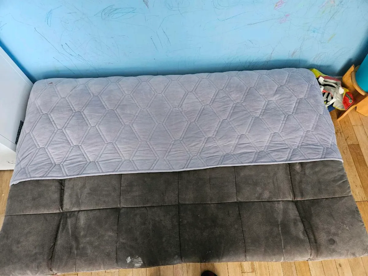 Sofa bed - Image 3