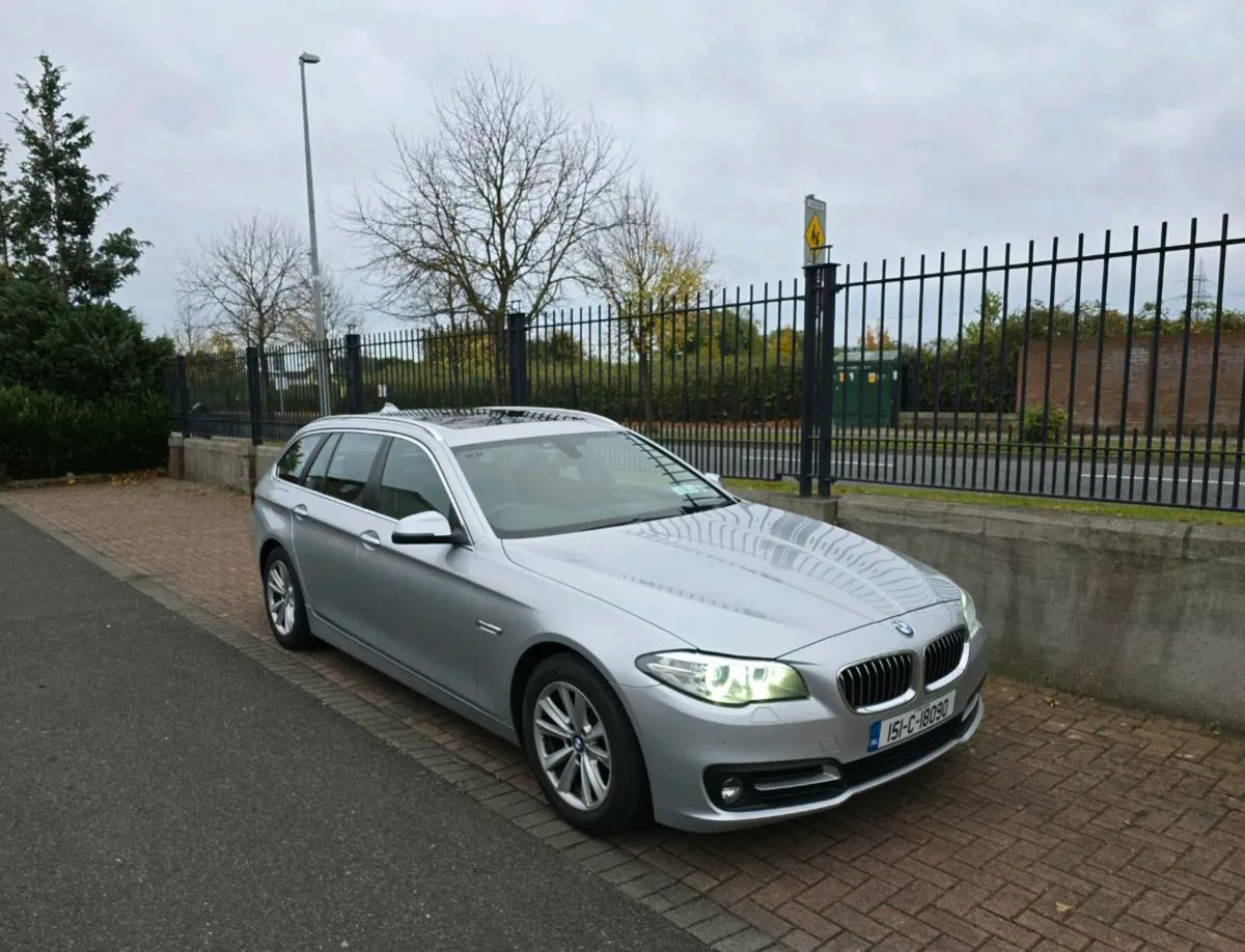 BMW F11 Panoramic Sunroof - Image 1