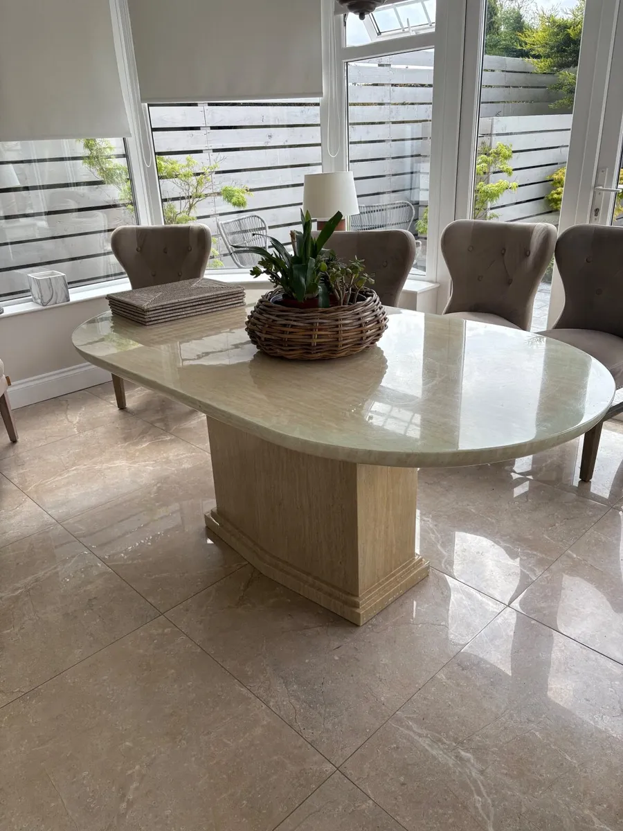 Oval shaped marble dining table - Image 1