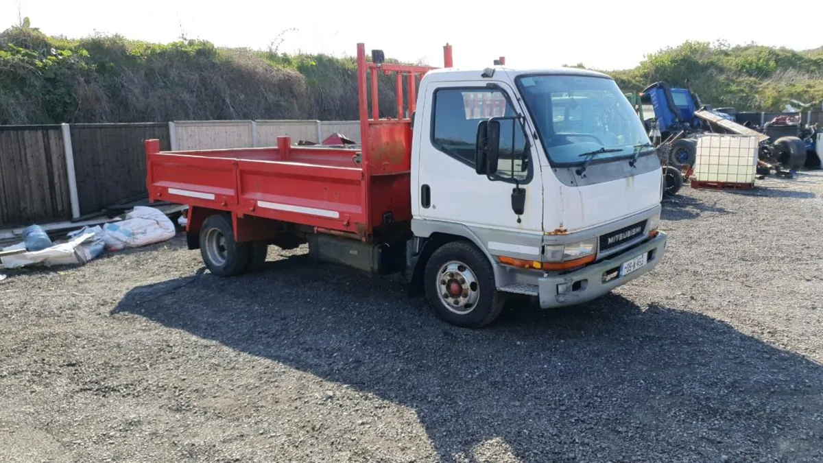Scanias & canters for export - Image 3