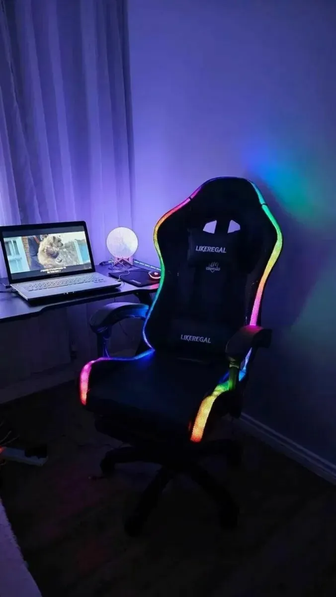 Gaming chair with led lights brand new - Image 1