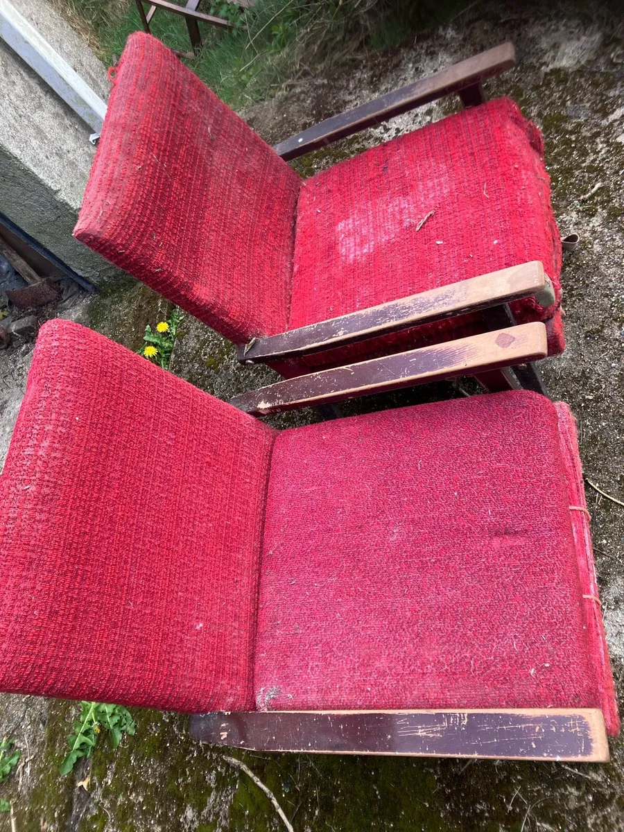 Pair of armchairs for repair - Image 1
