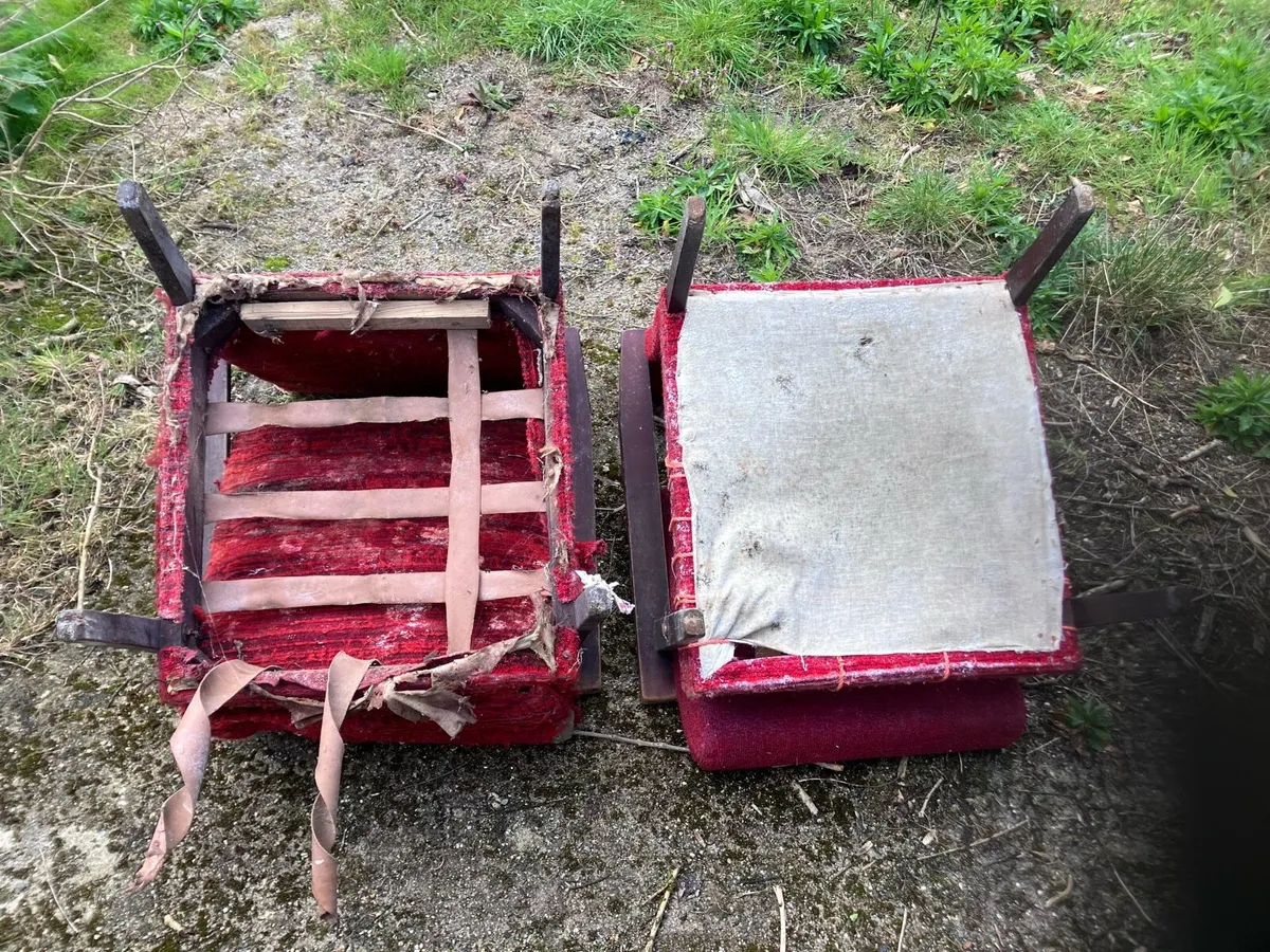 Pair of armchairs for repair - Image 3