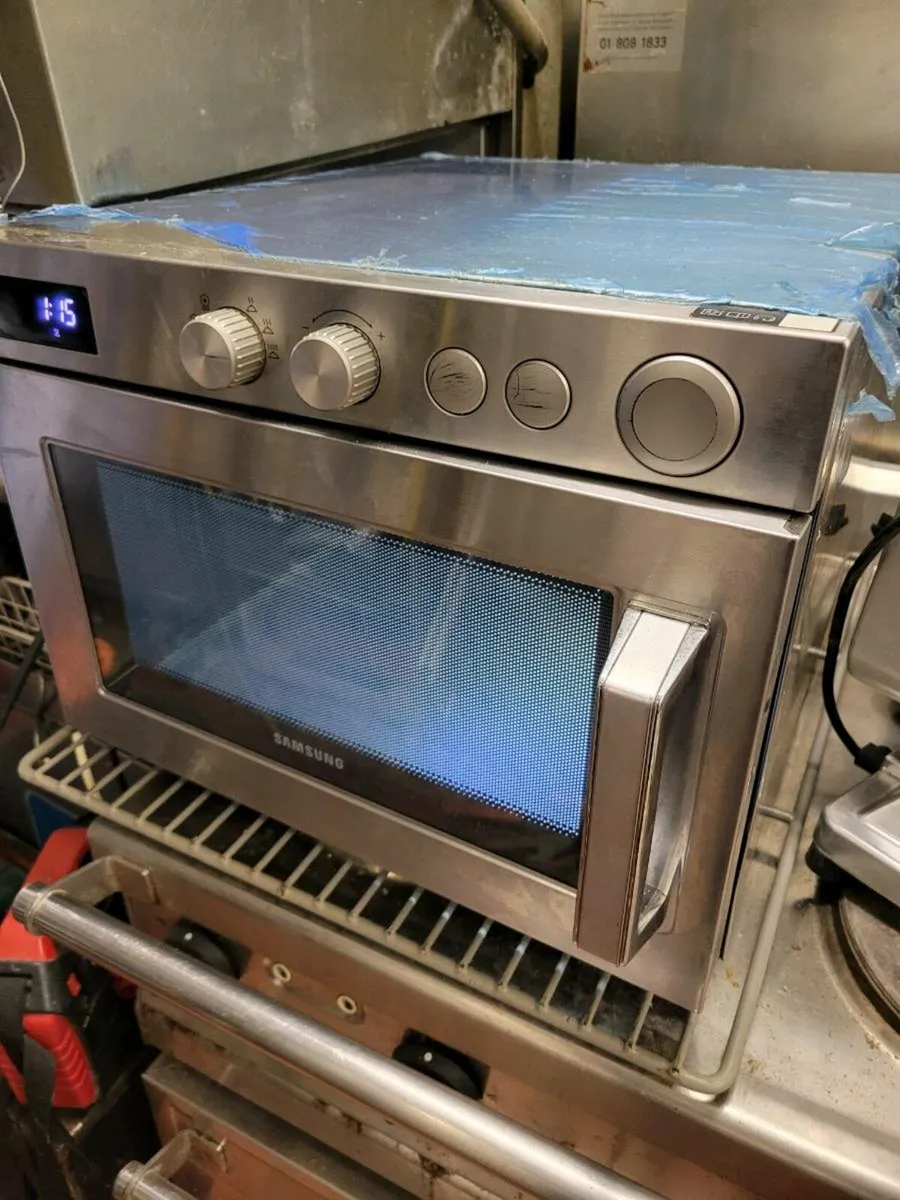 Microwave SAMSUNG 1850W - Image 1
