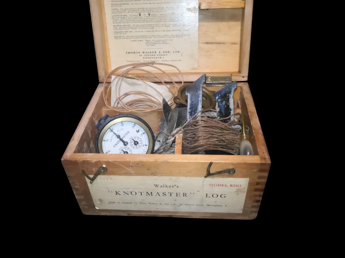 Walkers Knot master "log in pine case - Image 1