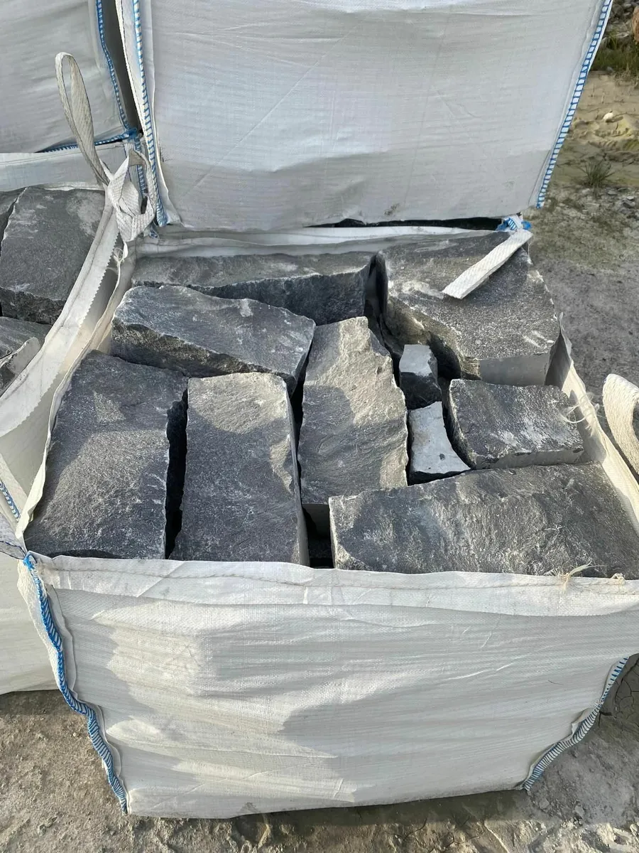 Building Stone - Image 1