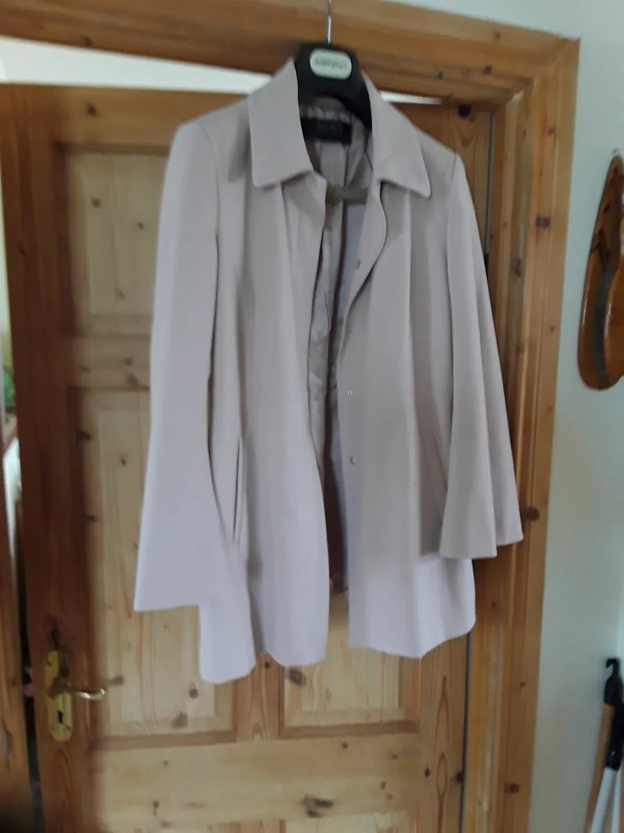 As new beige color coat by Zara size 10 - Image 1