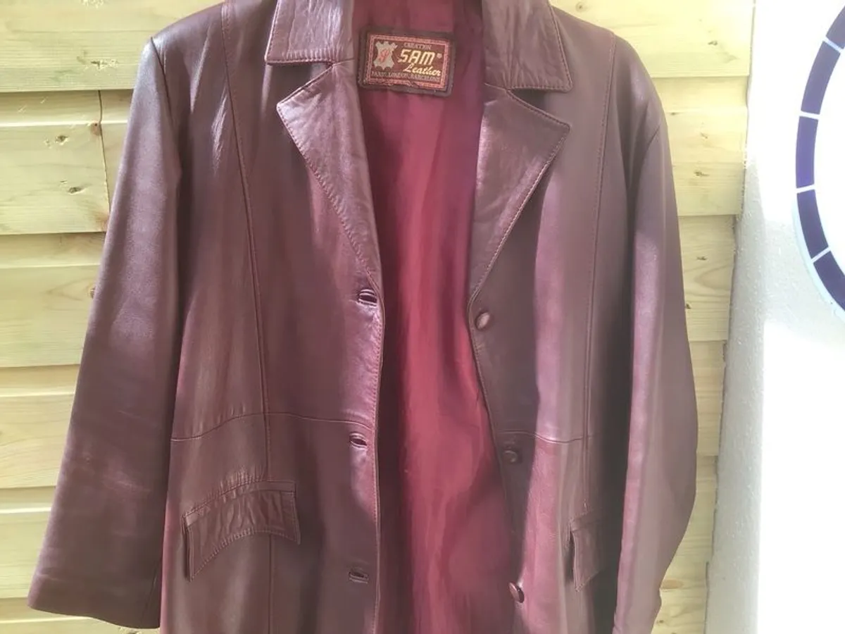 ladies leather coat - Image 1